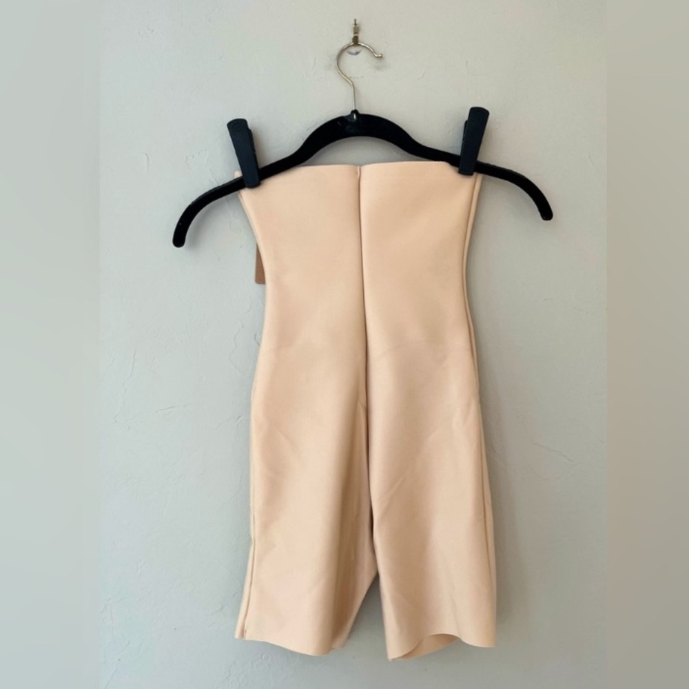 SKIMS Body High Waist Short Shapewear M - Picture 4 of 6